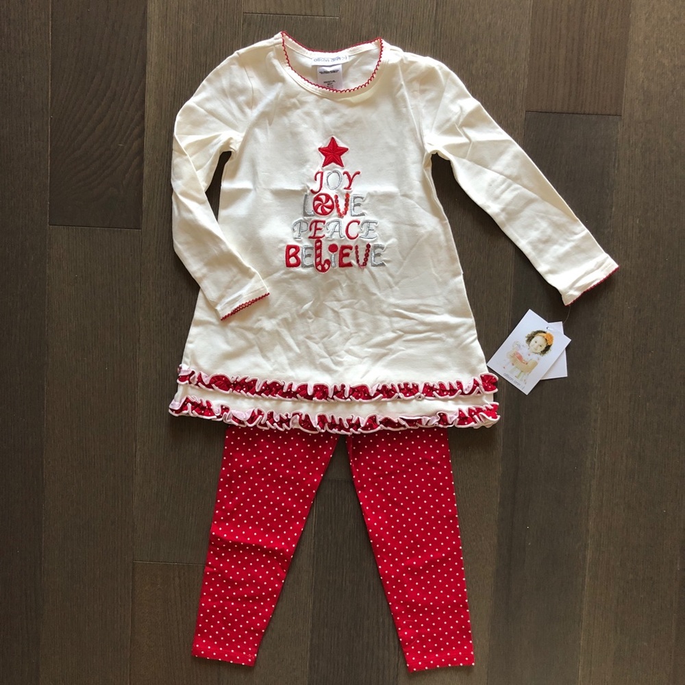 Holiday Outfit - Picture 4 of 6